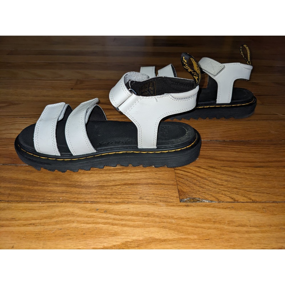 Dr. Martens  klaire j Velcro air wair kids/juniors size 4